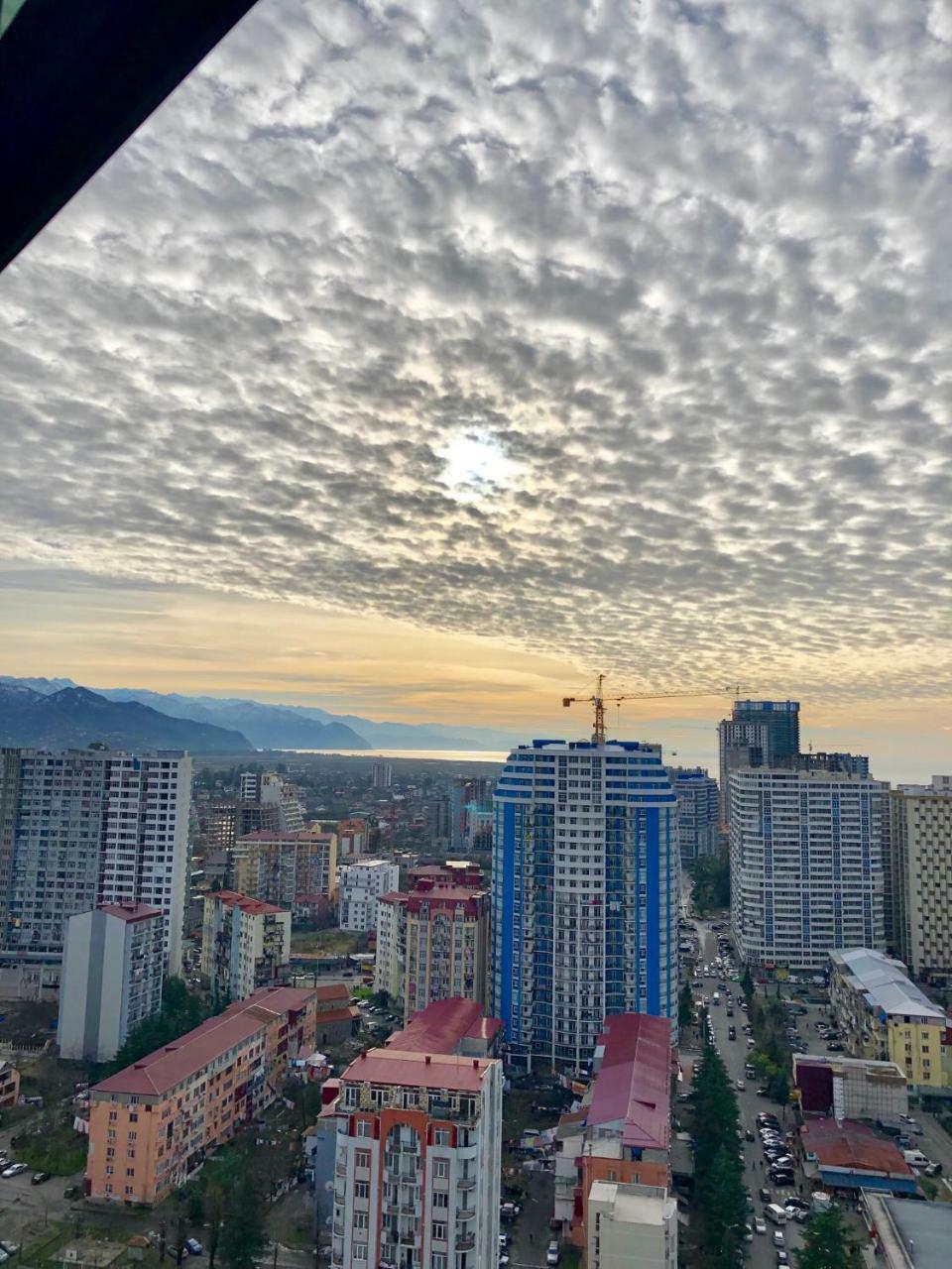 Cozy Bright Apartment With Amazing Sea View Batumi Exterior foto